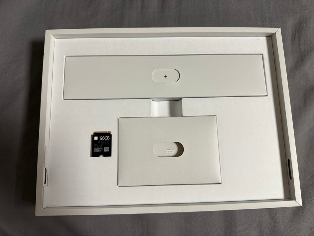 w*o様 surface pro 8 8pn-00010 i5/8g/256gb