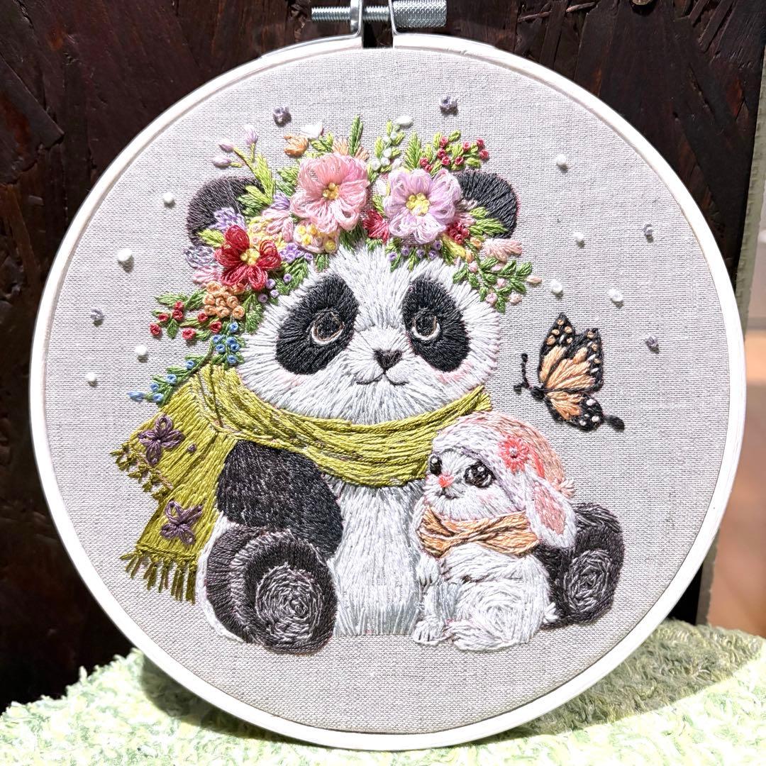 琥*ん様 刺繍フレーム❁⃘16cm　パンダ　うさぎ置き型　壁掛け　レトロ　プレゼ
