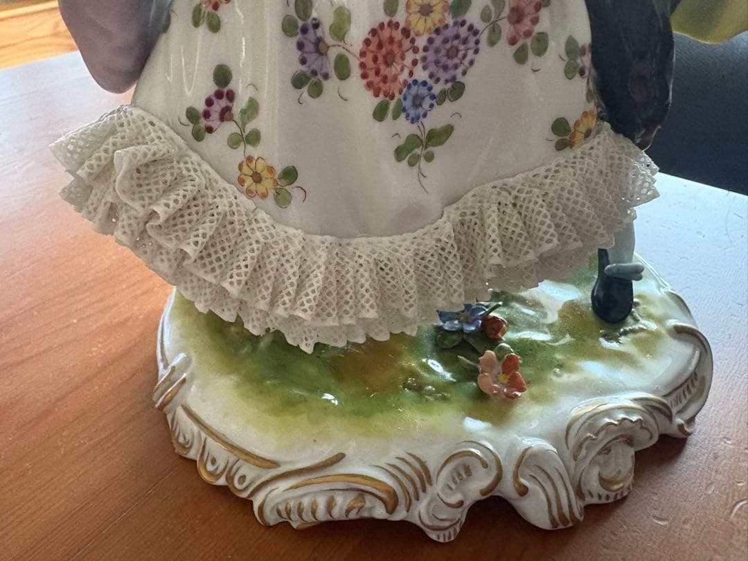 Volkstedtフォルクシュテッド　ドレスデンレースドール　ドイツ製陶器人形