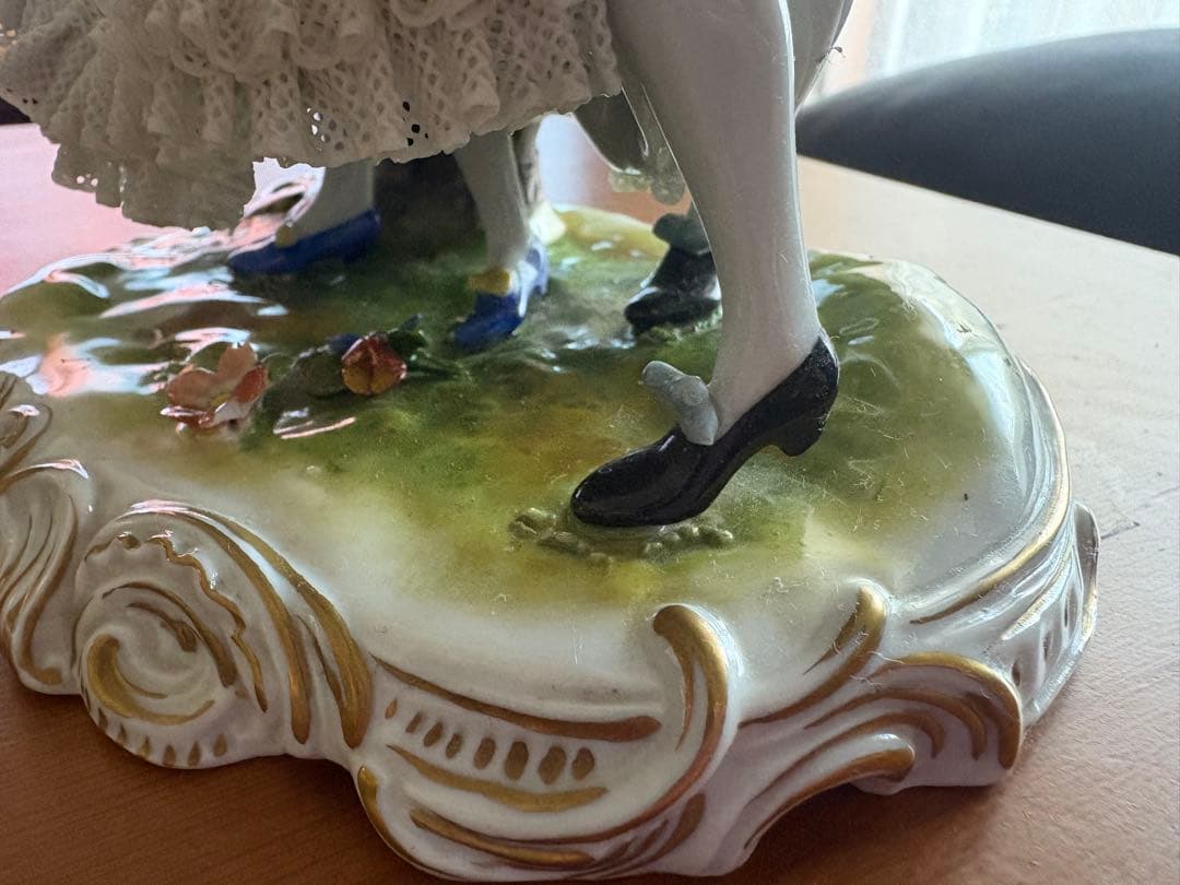 Volkstedtフォルクシュテッド　ドレスデンレースドール　ドイツ製陶器人形