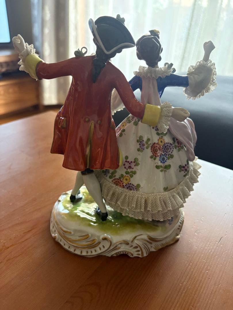 Volkstedtフォルクシュテッド　ドレスデンレースドール　ドイツ製陶器人形