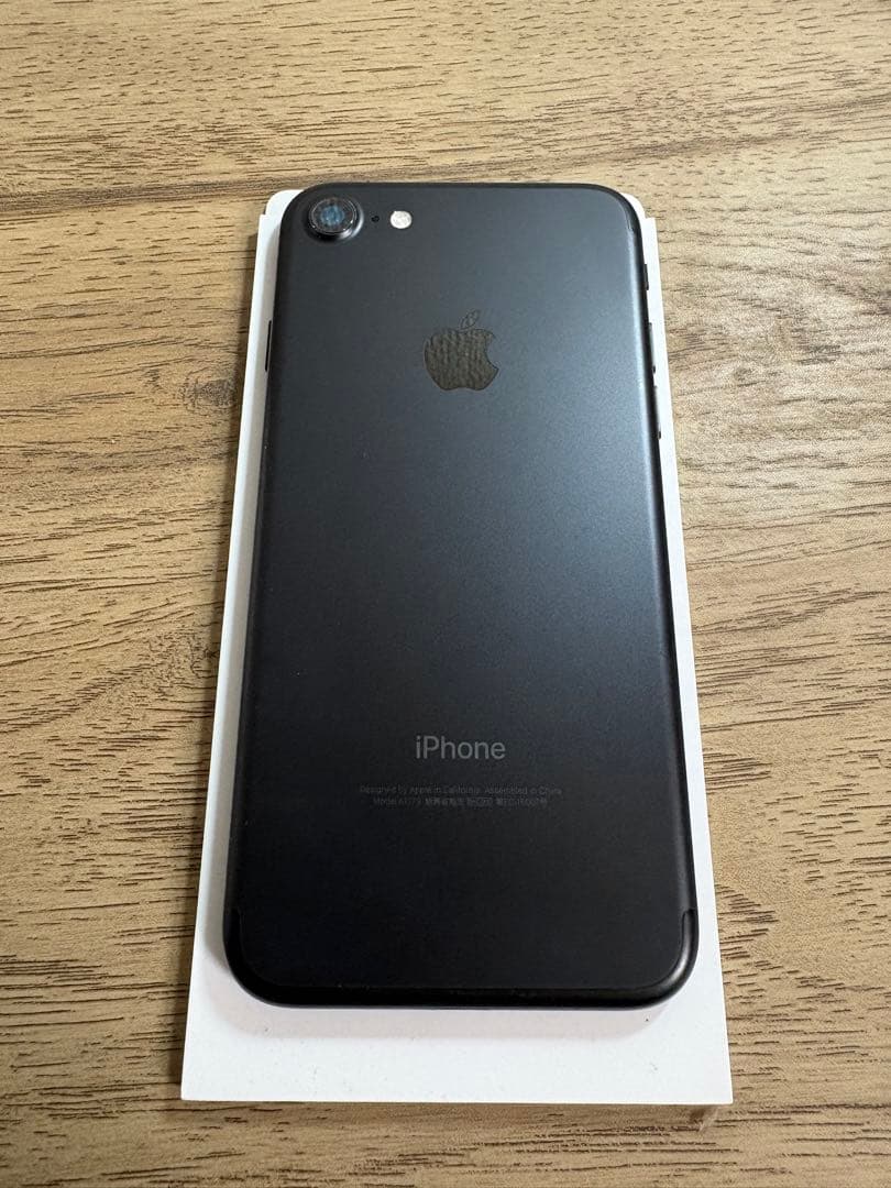 Apple iPhone 7 128GB ブラック 本体　100%バッテリー