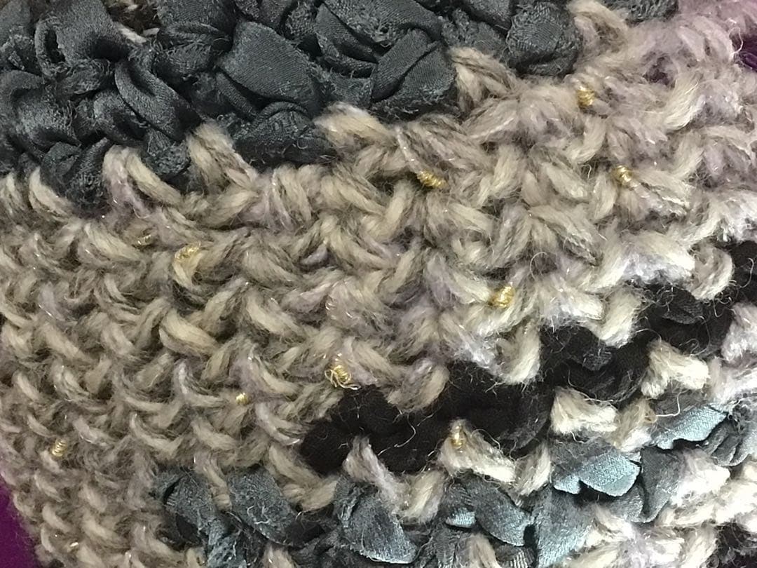 ハンドメイド ニット帽 ビーニー　グレー 黒 紫　野呂英作糸使用　シルクリボン