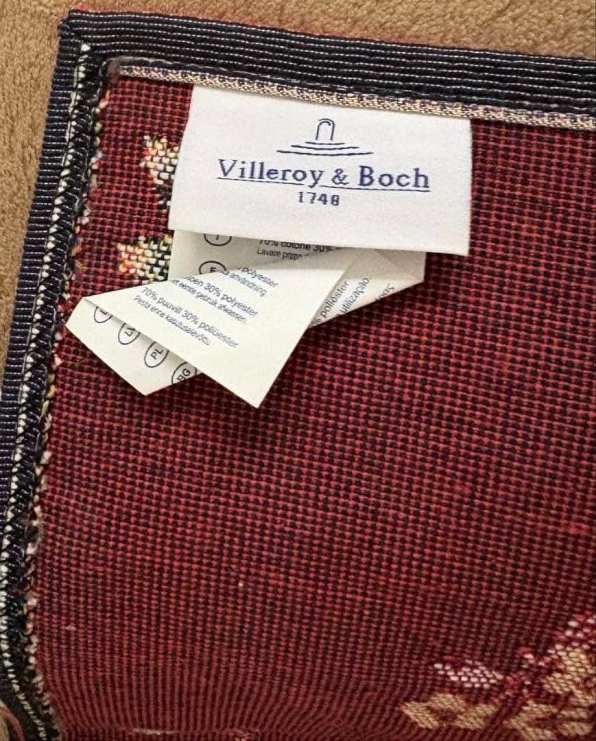 ビレロイボッホ　プチフルール　テーブルランナー