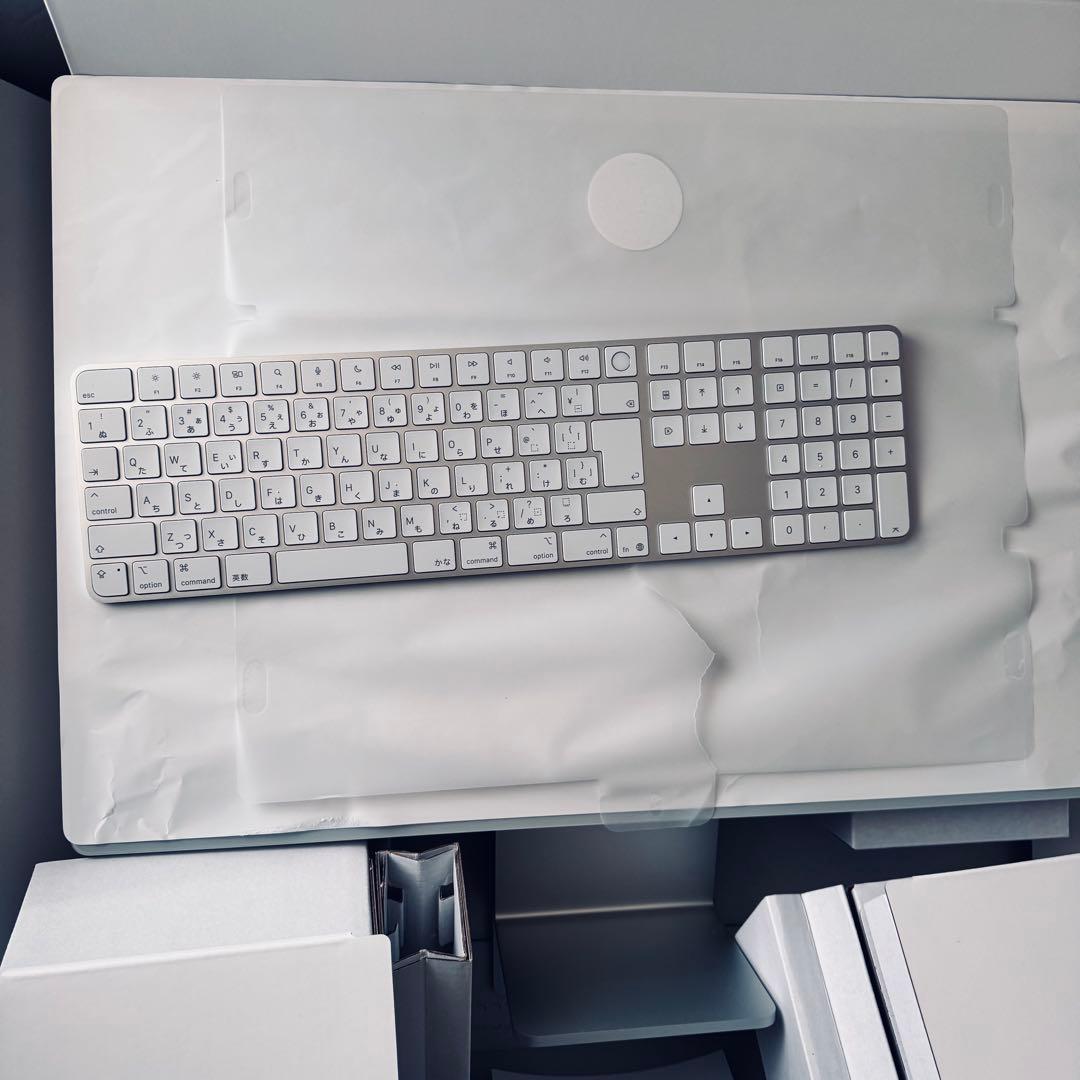 iMac 24インチ　M4 8CPU/8GPU 16G 256GB シルバー