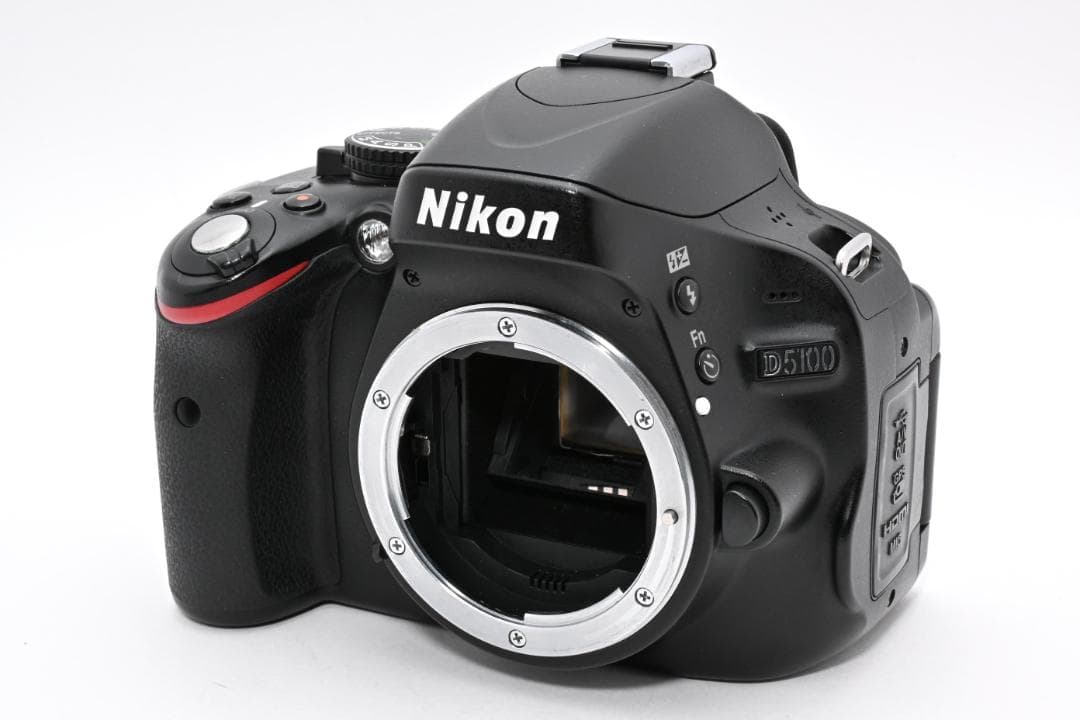 【シャッター数7129】Nikon D5100 レンズセット #E6