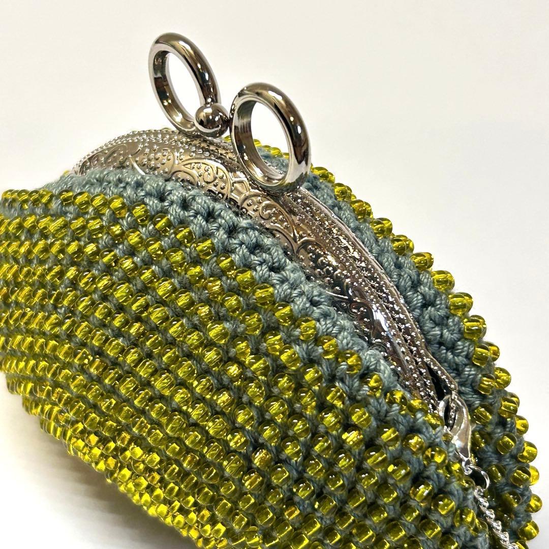 ビーズがま口ハンドメイド、ミモザ色、口金8.5cm、チャームつき