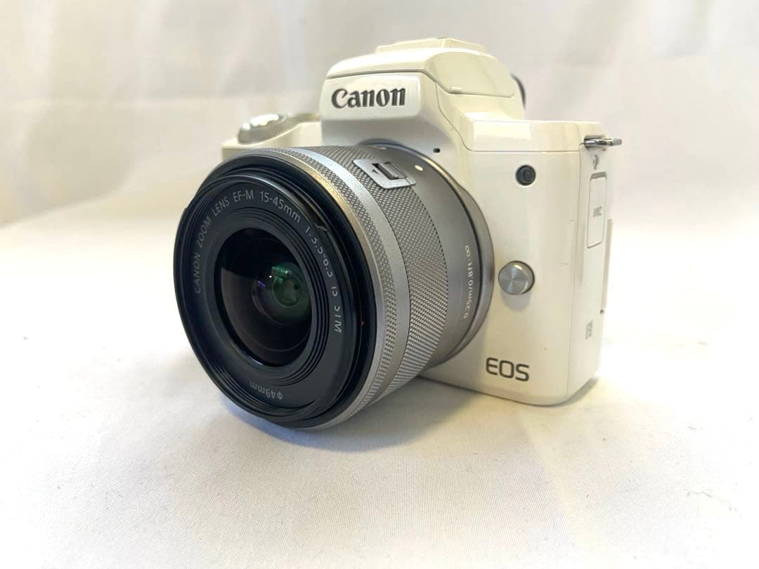 Canon EOS Kiss M EF-M 15-45mm レンズキット