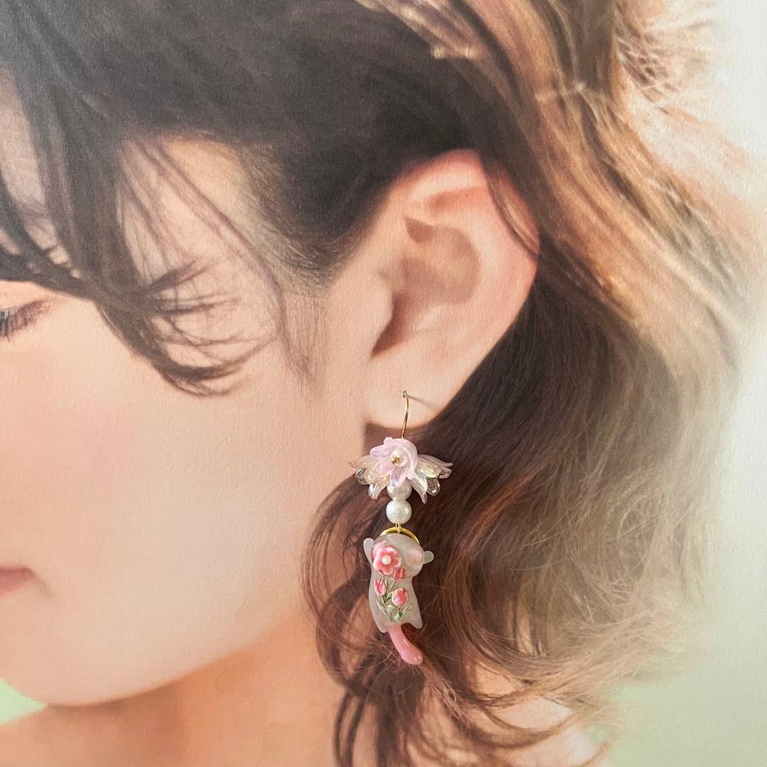 ☆❤️ チューリップ　レジン　猫　ねこ　パール　ピアス　イヤリング　チャーム