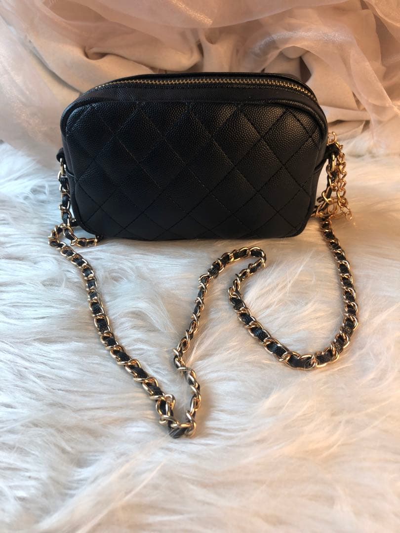 CHANEL ブラック キルティング ノベルティ ショルダーバッグ