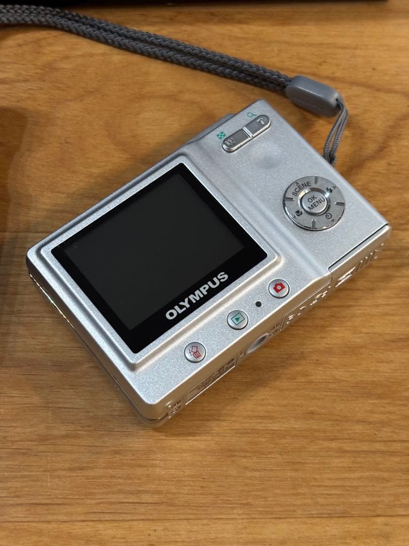 オールドデジカメ　OLYMPUS CAMEDIA X-600