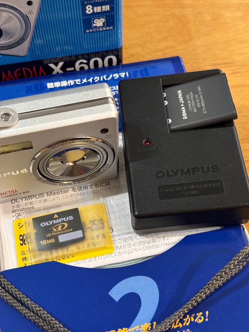 オールドデジカメ　OLYMPUS CAMEDIA X-600