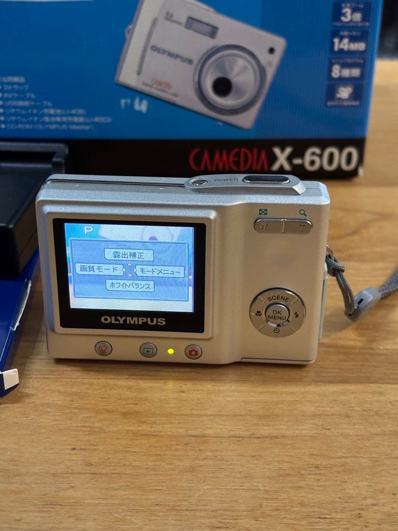オールドデジカメ　OLYMPUS CAMEDIA X-600