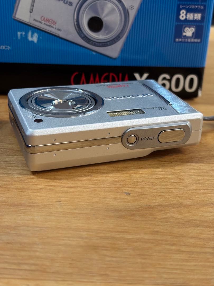 オールドデジカメ　OLYMPUS CAMEDIA X-600