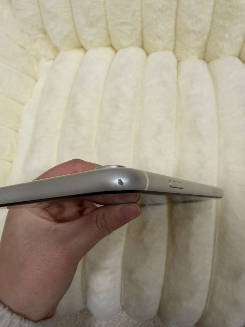 iPhoneXR 64GB SIMフリー 小傷あり