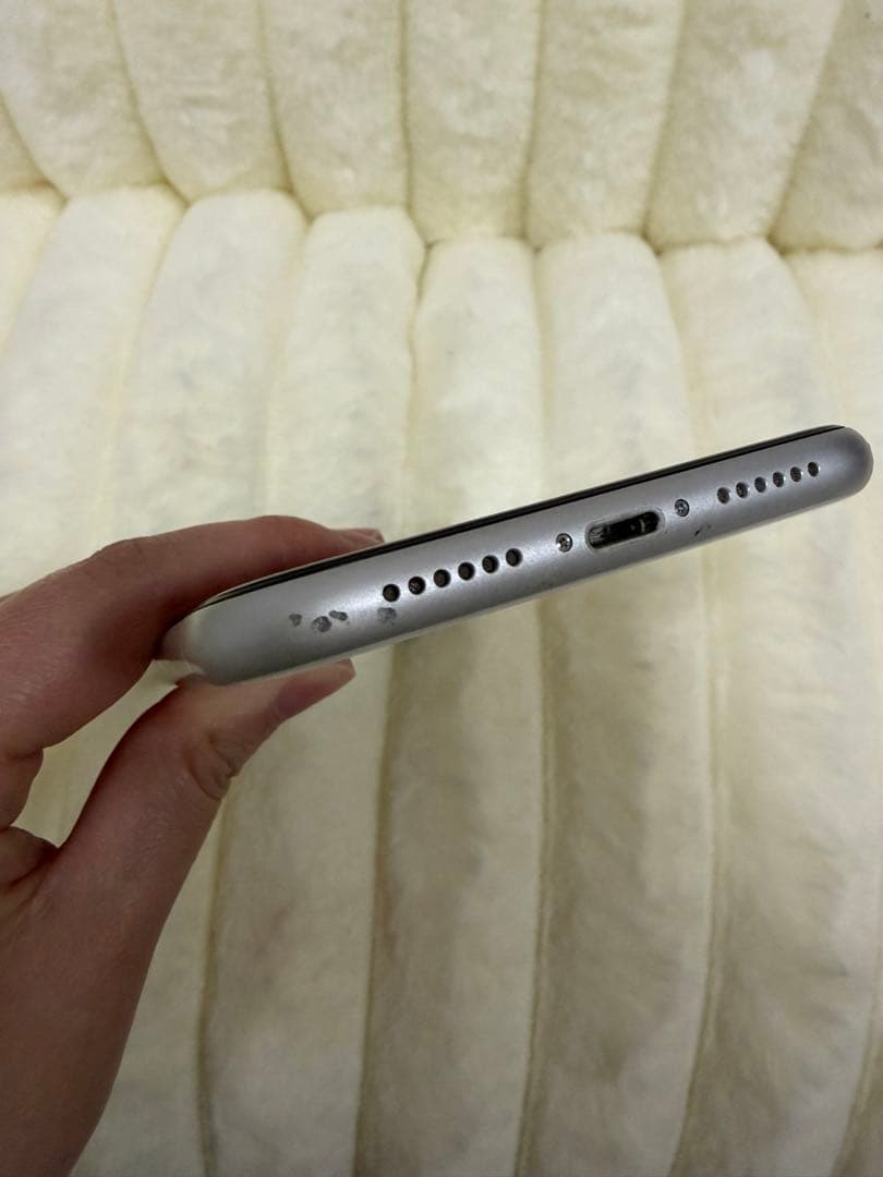 iPhoneXR 64GB SIMフリー 小傷あり