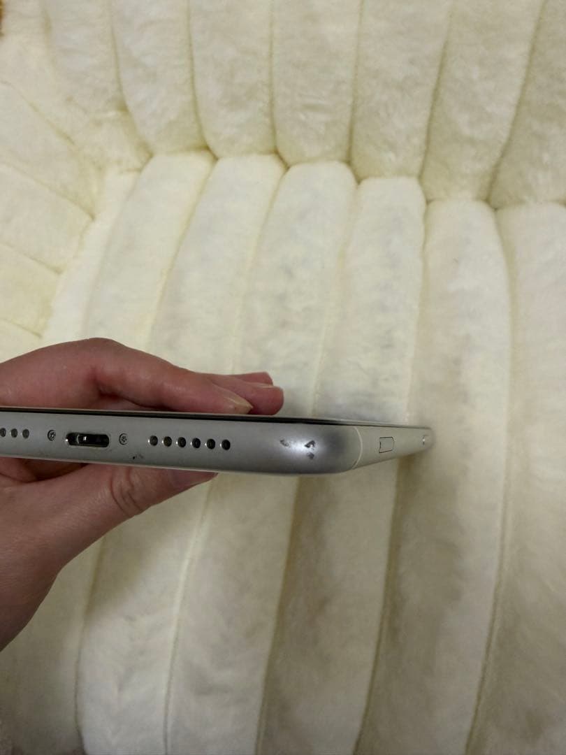 iPhoneXR 64GB SIMフリー 小傷あり