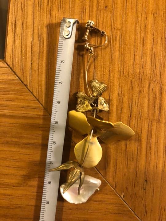 rippmonsterパールゴールドイヤリング