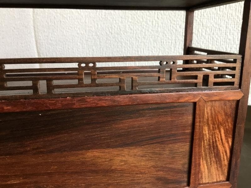 紅酸枝唐木★驚異的な繊細彫り　芸術的なミニキャビネット★