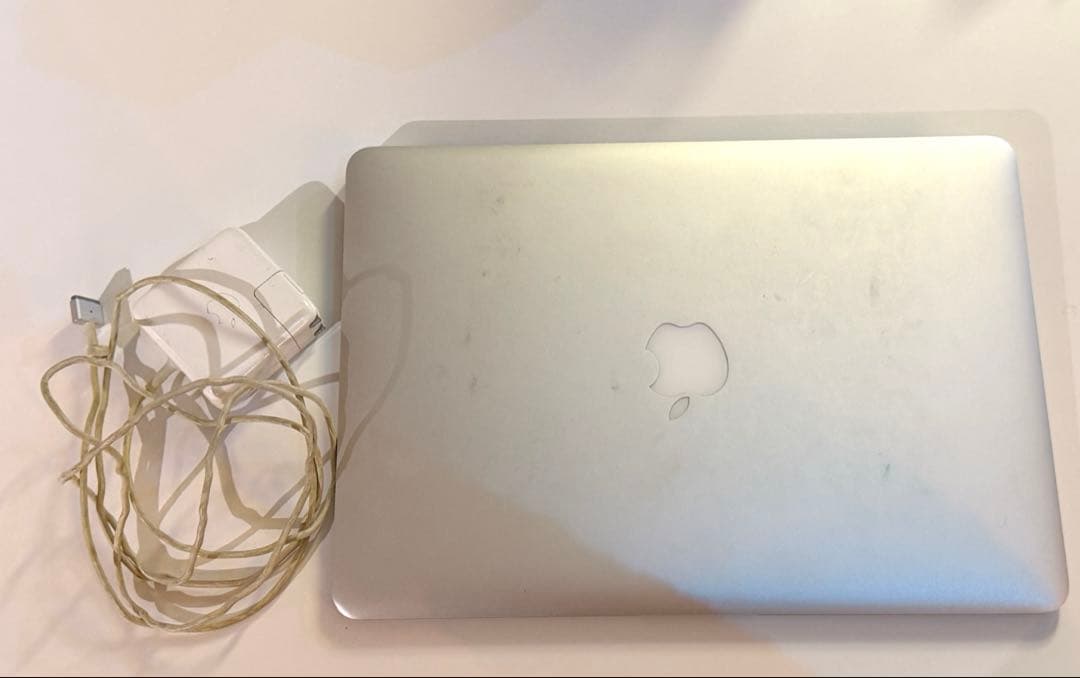 MacBook Air 2017 13インチ / 256GB / 8GB