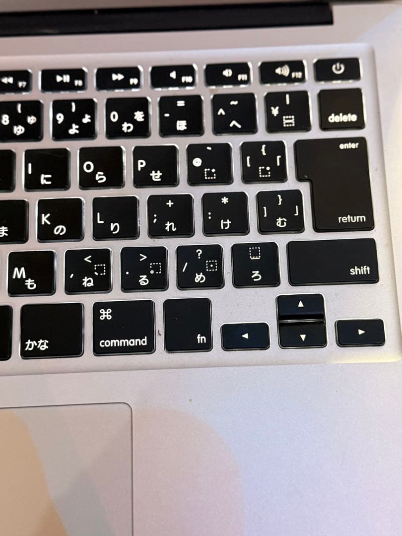 MacBook Air 2017 13インチ / 256GB / 8GB