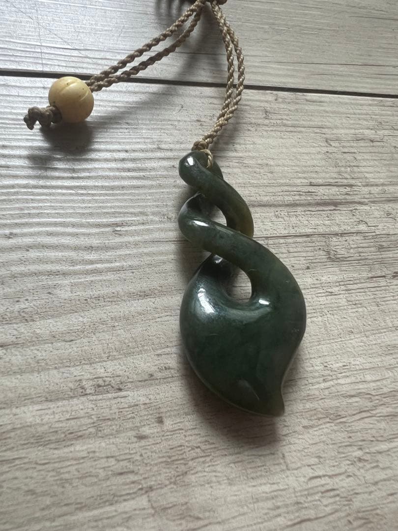 ピコルア スパイラル グリーンジェイド翡翠ペンダント pikoruaマオリ族NZ