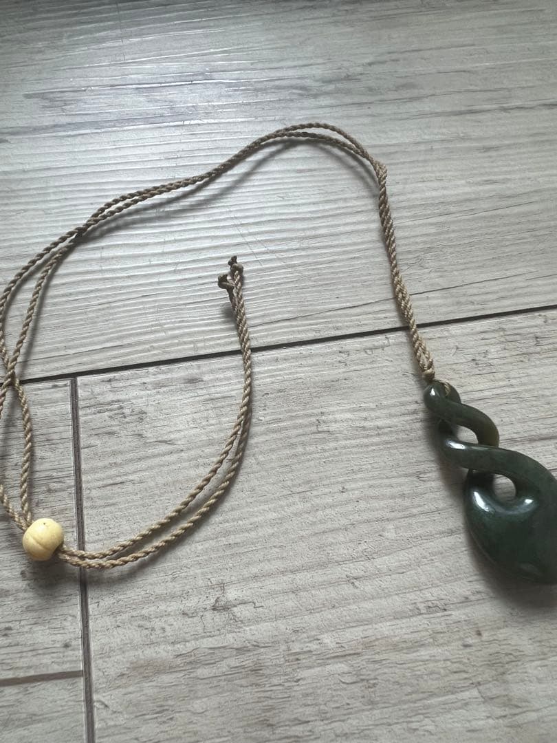 ピコルア スパイラル グリーンジェイド翡翠ペンダント pikoruaマオリ族NZ