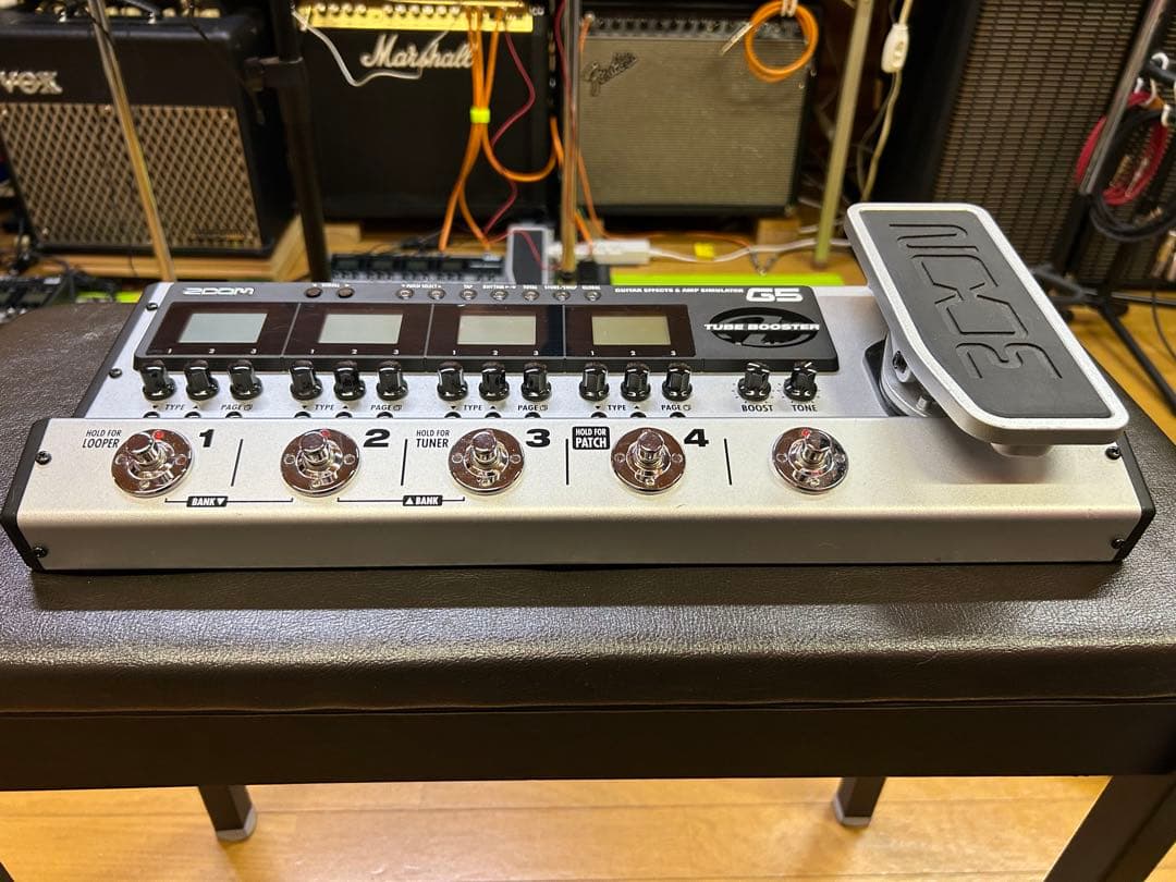 完動品ZOOM G5＋純正アダプター＋純正ソフトケース＋ZOOM G BOOK他