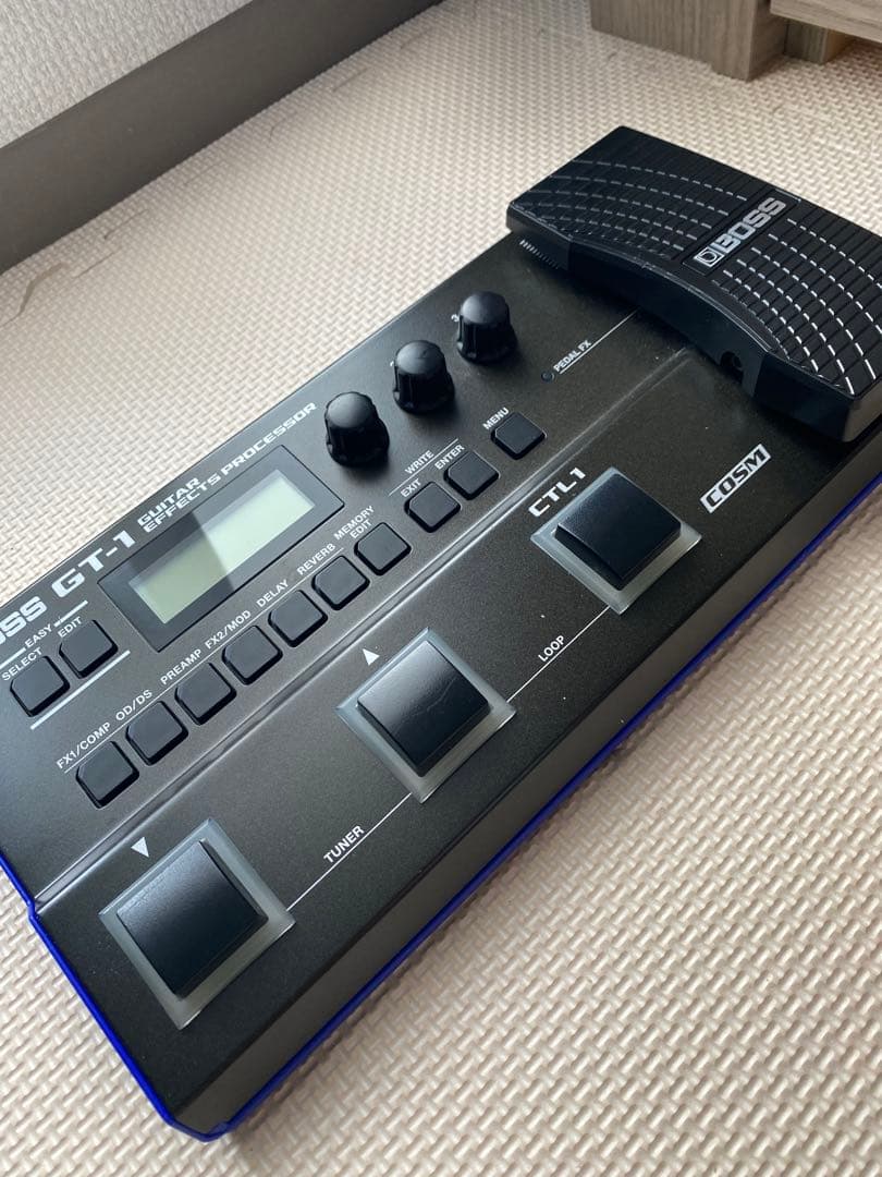 【もも】BOSS GT1 ＆ 9V電源アダプター付き