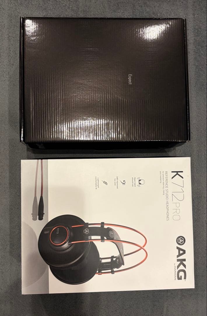 ［AKG（アーカーゲー）］k712 pro-y3