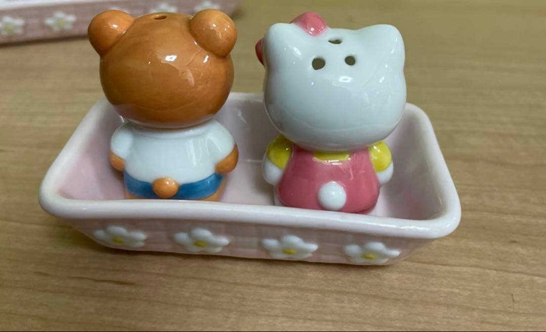 ハローキティ　希少　調味料入れ　レア　レトロ　サンリオHELLO KITTY昭和