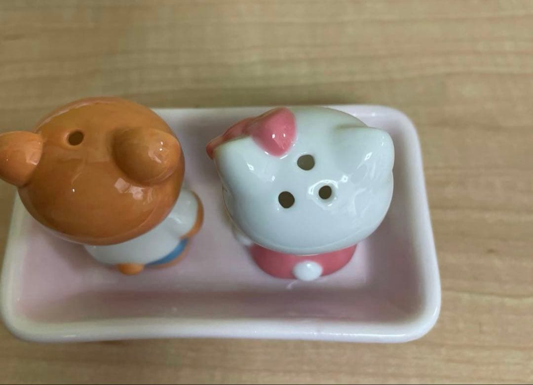 ハローキティ　希少　調味料入れ　レア　レトロ　サンリオHELLO KITTY昭和
