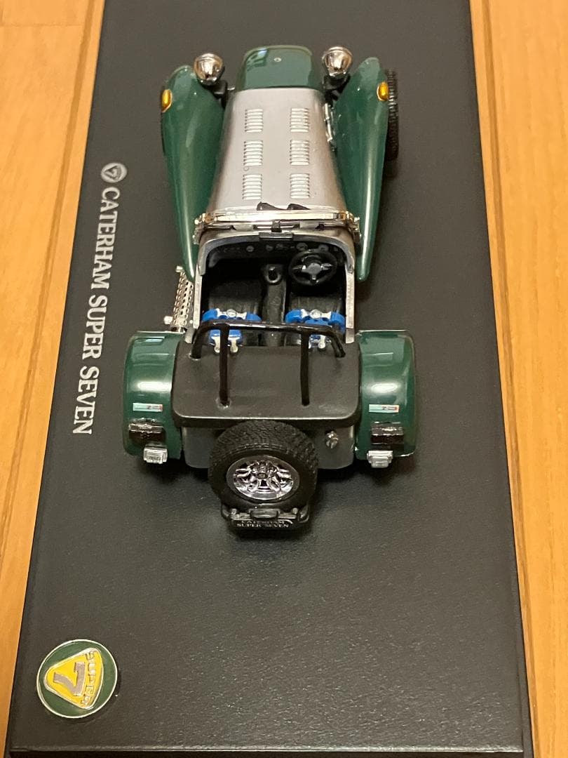 ミニカー Vanguards Gold Caterham Super Seven 1/43