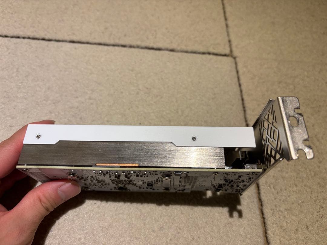 玄人志向 GeForce RTX3050 6GB LP ホワイト