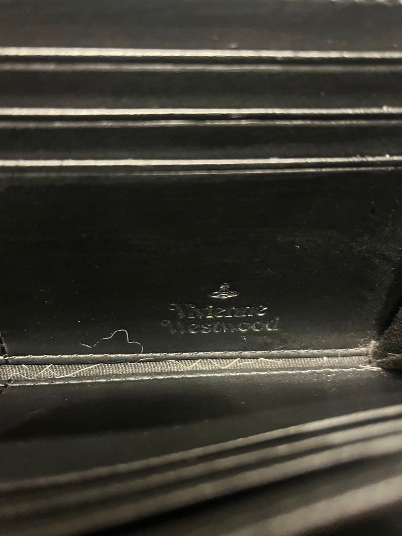 Vivienne Westwood　レザー長財布
