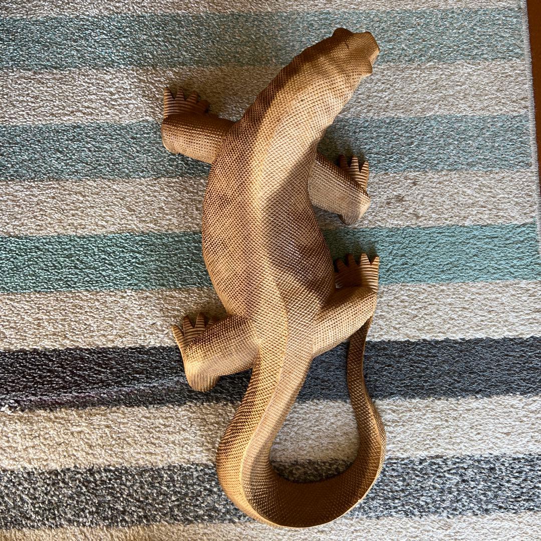 値下げしました☆バリ島の木のトカゲ