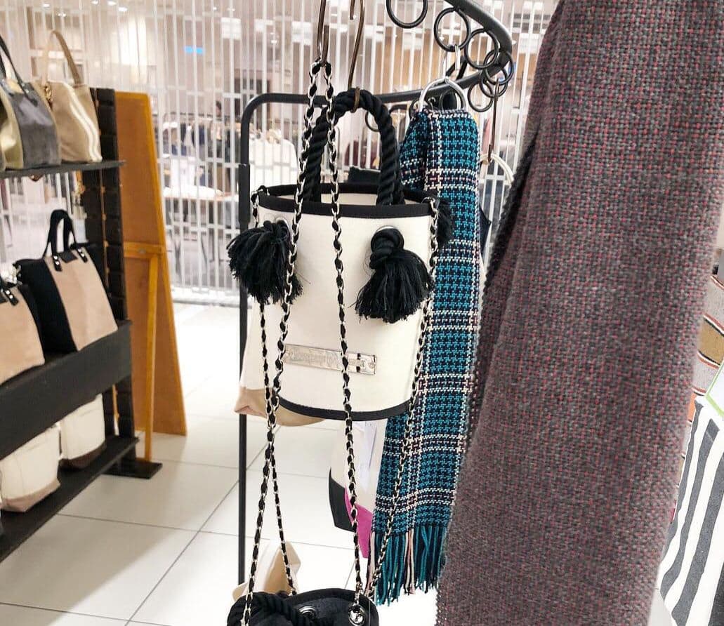 新品　MOUNTAIN　DA CHERRY フェルトチェーンバッグ