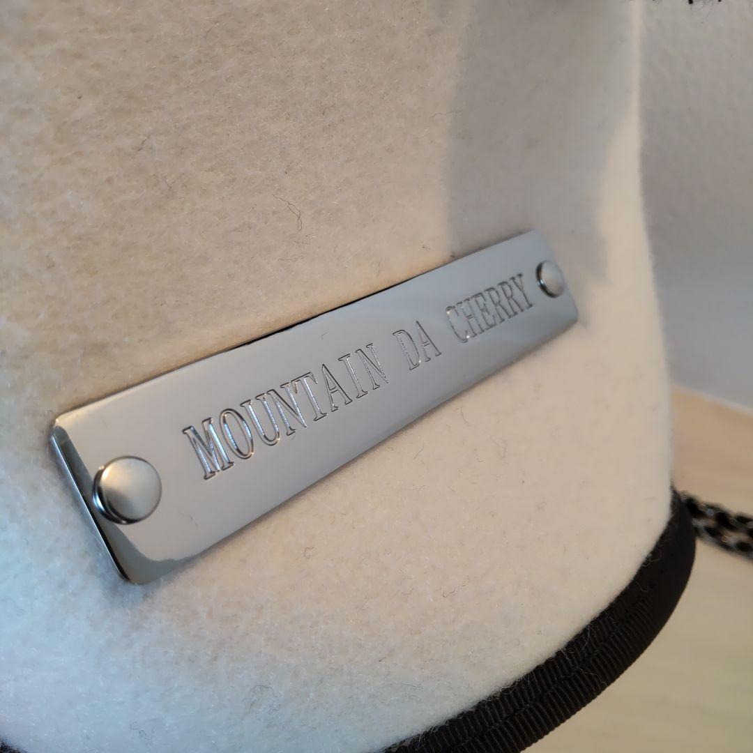 新品　MOUNTAIN　DA CHERRY フェルトチェーンバッグ