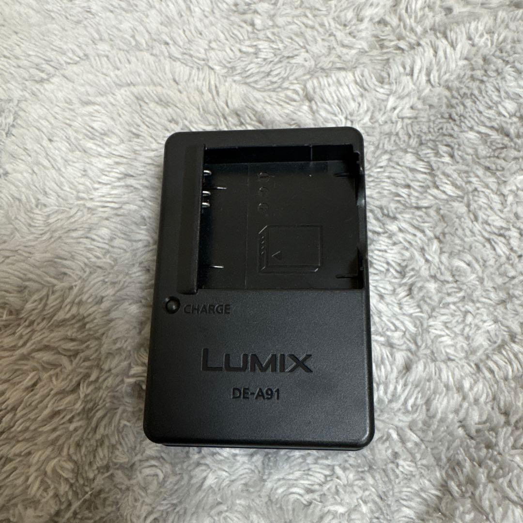 デジタルカメラ LUMIX panasonic DMC-FH7