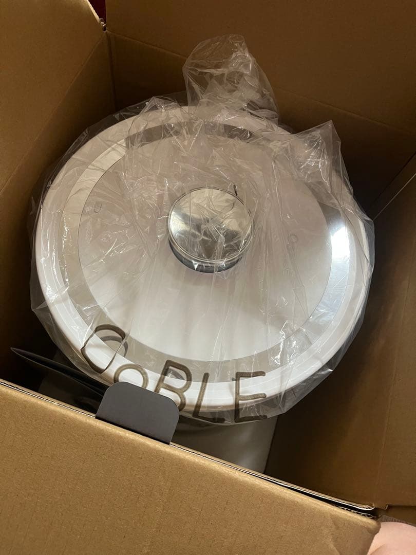 米びつ　おいしさキープ　真空保存容器　OoBLE 白　オーブル