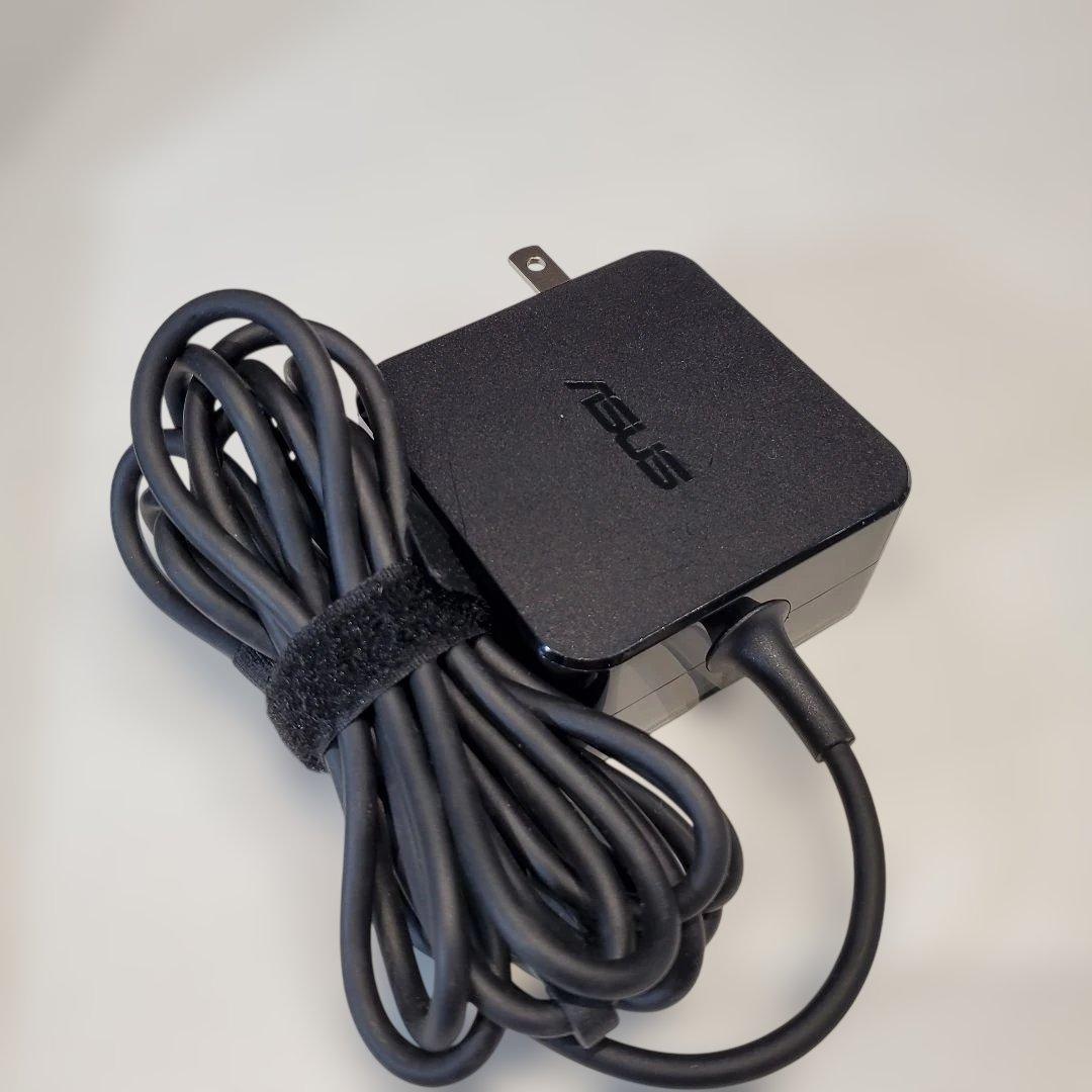 ASUS T303U タブレット