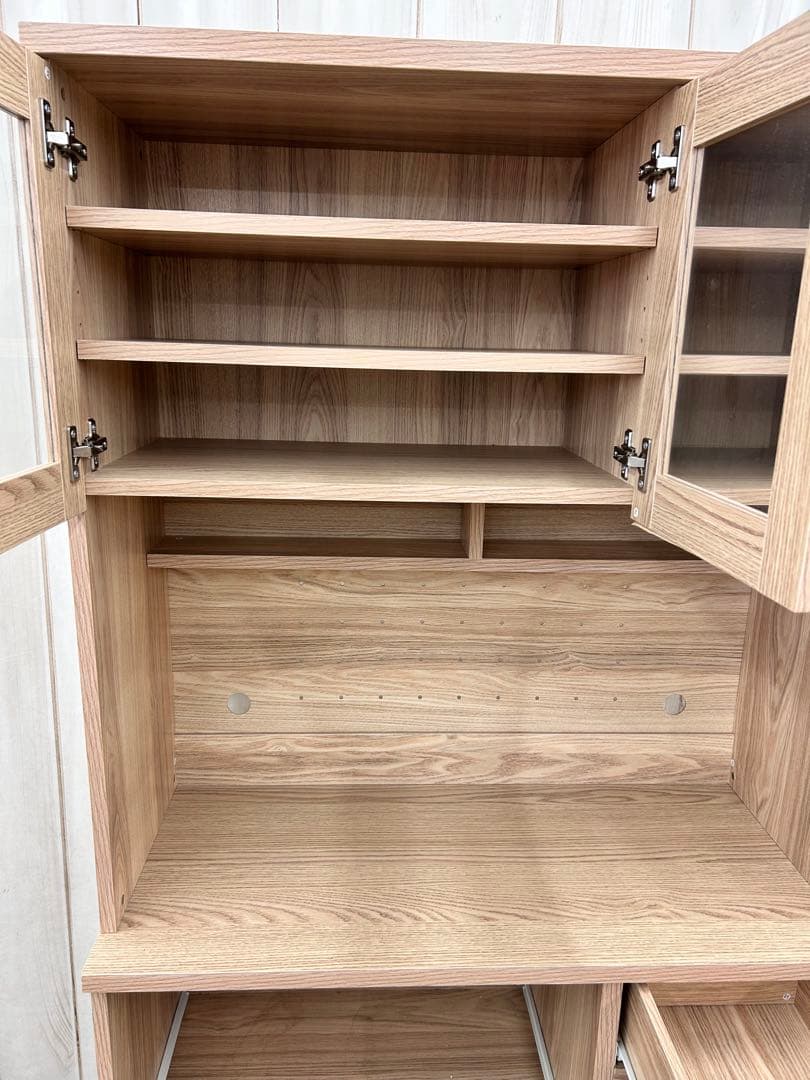 キッチン収納　食器棚