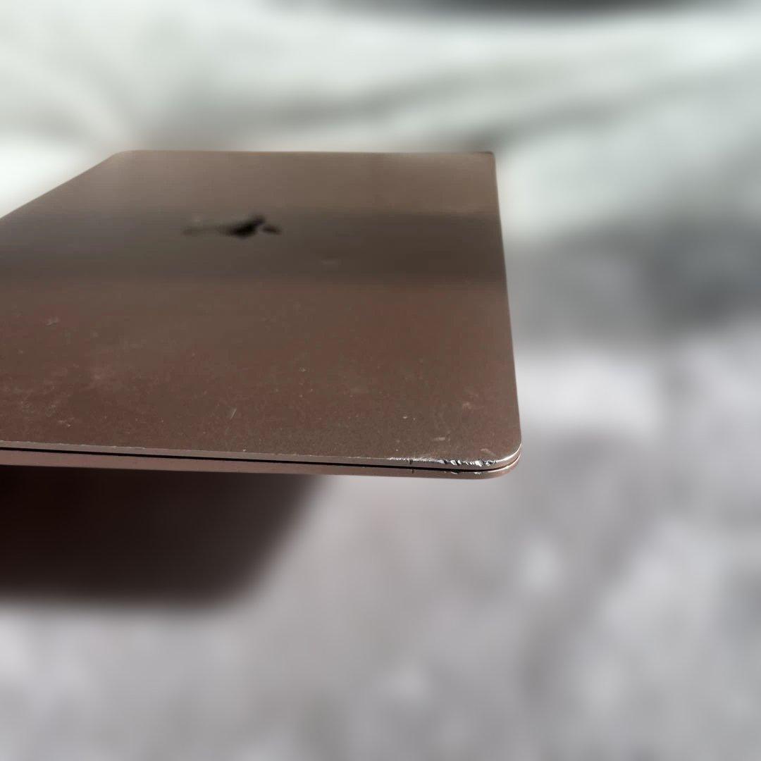 MacBook Air (Retina, 13-inch, 2018) 本体