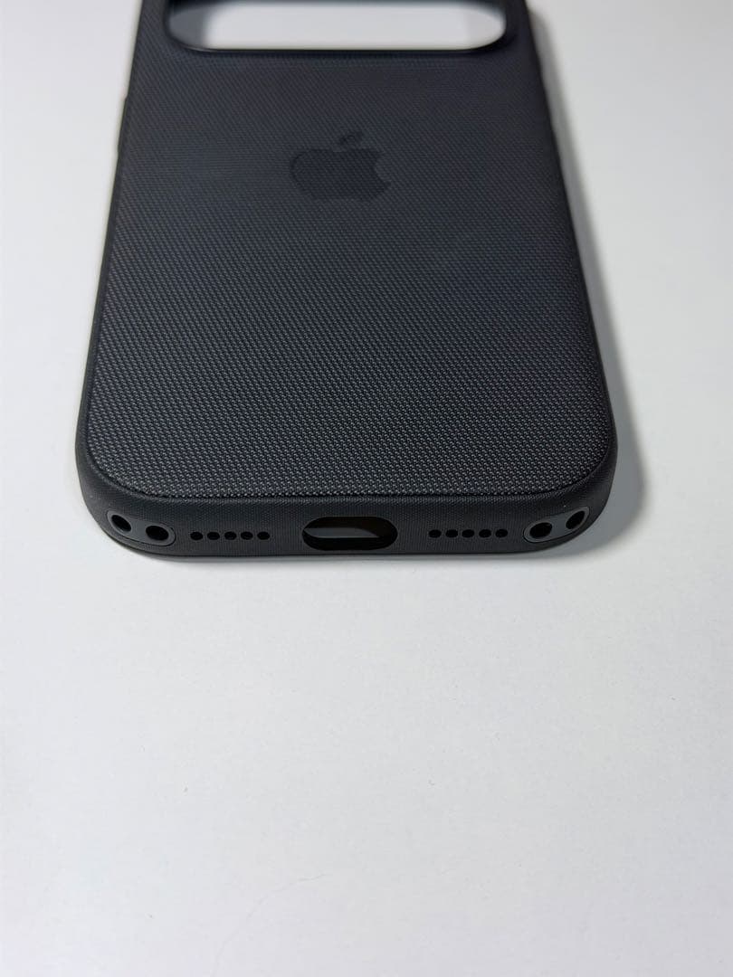 Apple純正品iPhone 17 Pro テックウーブンケース ブラック