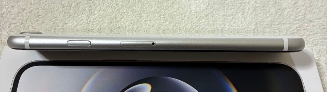 iPhoneSE2 128GB ホワイト 美品