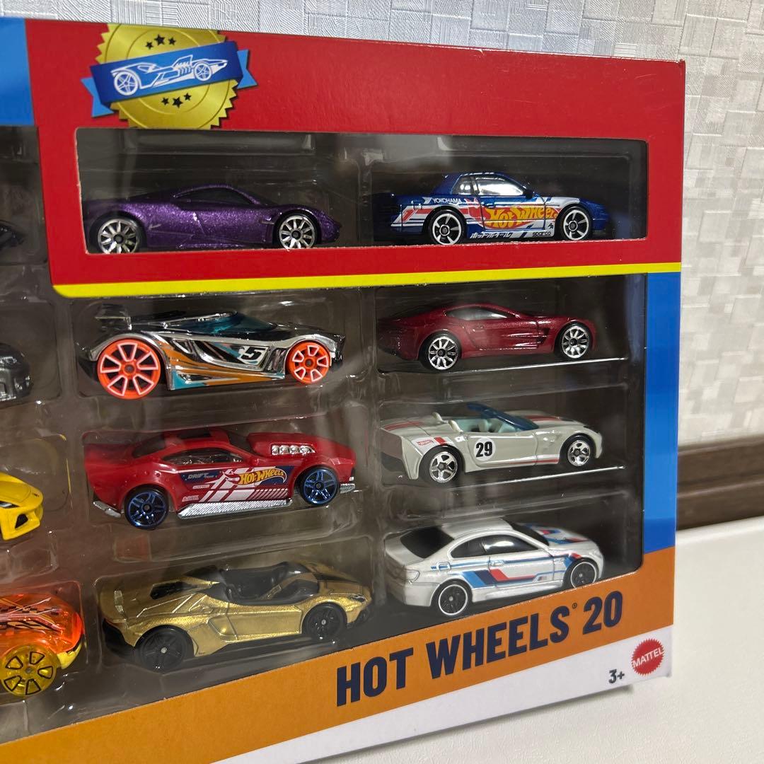 新品《ホットウィール》20台× 2セット HOTWHEELS