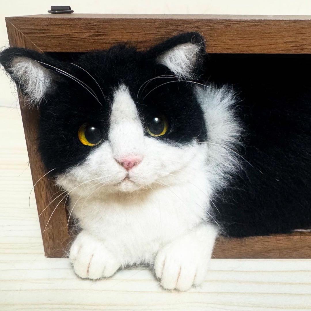 羊毛フェルト ハチワレ猫BOXフレーム