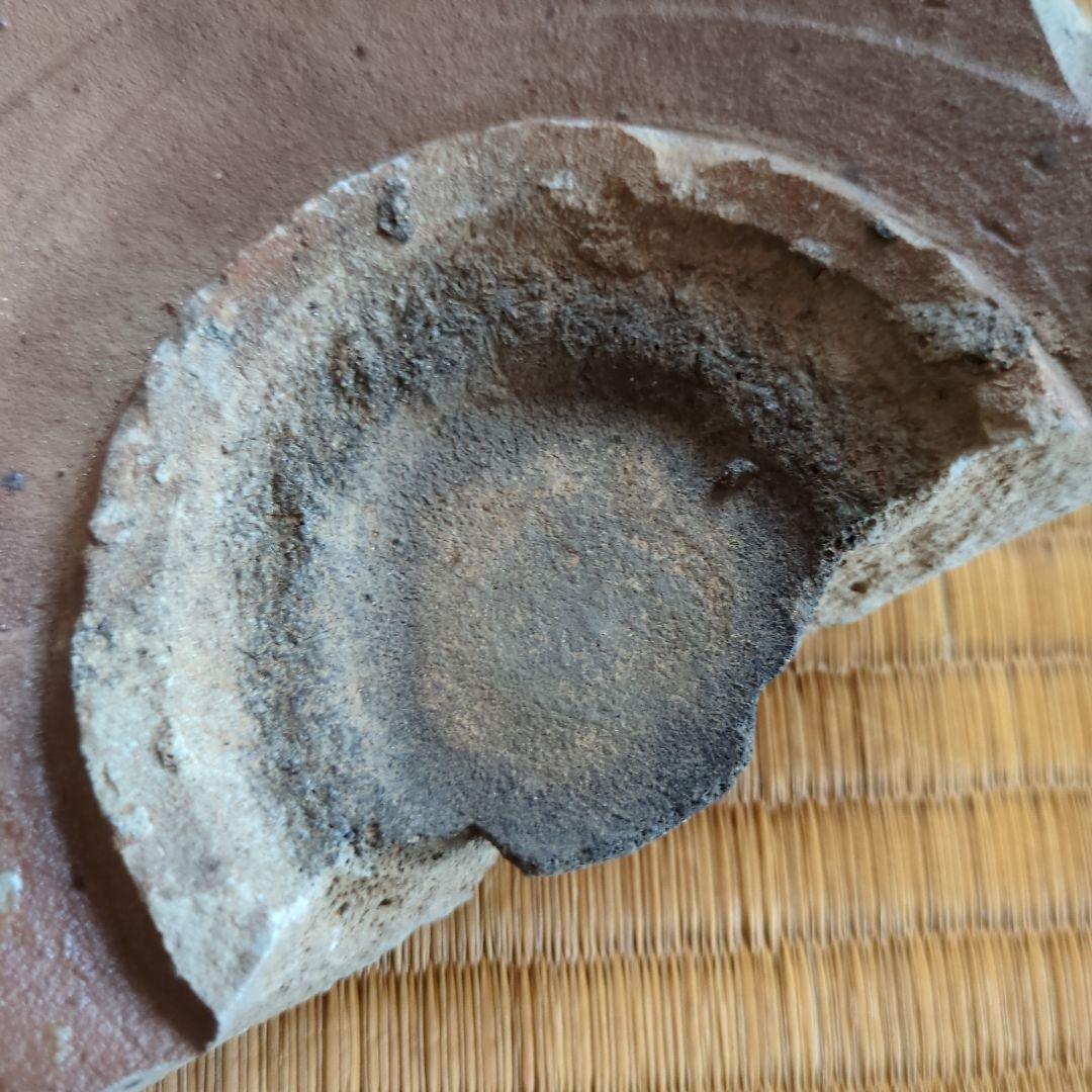 古陶器の一部（灰色・模様あり）小山路窯発掘品　古唐津の陶片　三という字