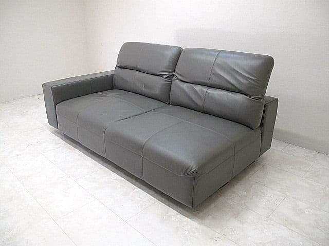 ボーコンセプト「ハンプトン」 片アーム本革ソファ　 3人掛けソファ 約105万