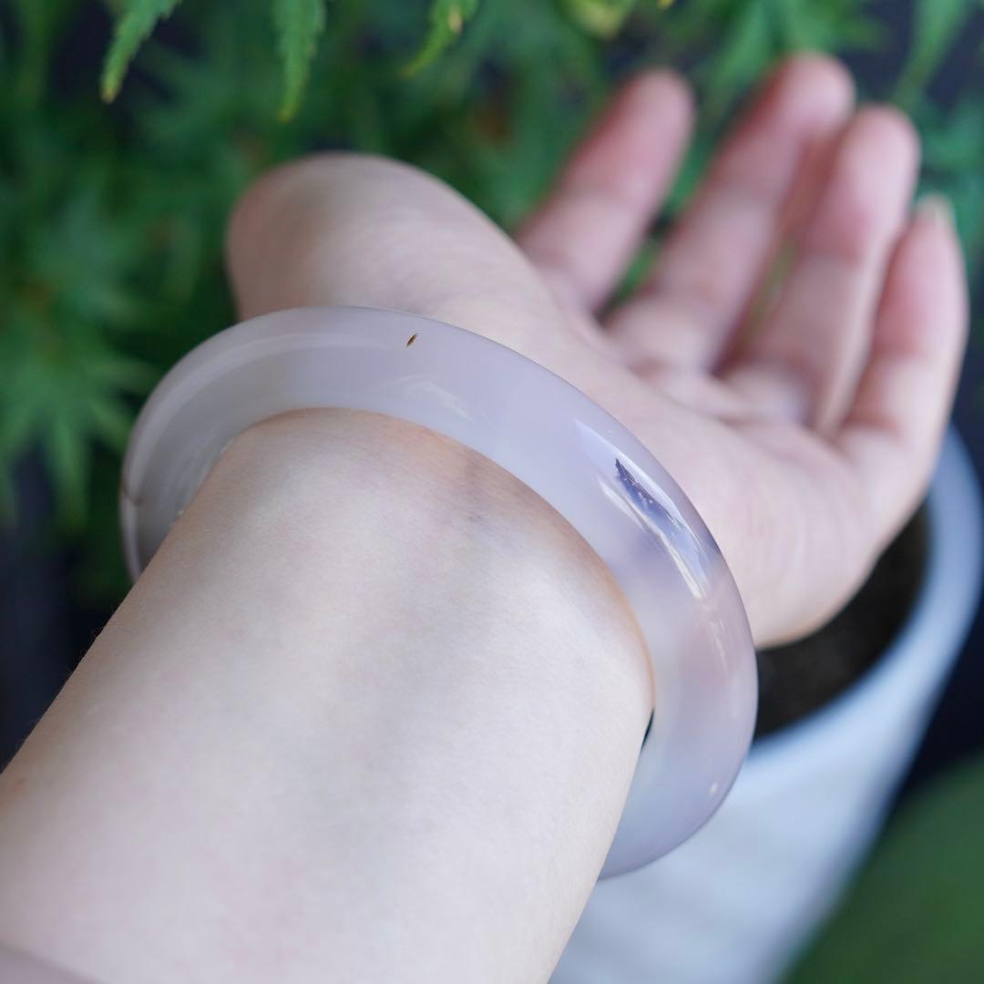 ❄メノウ カルセドニー 玉髄 バングル　腕輪　 新品 0082